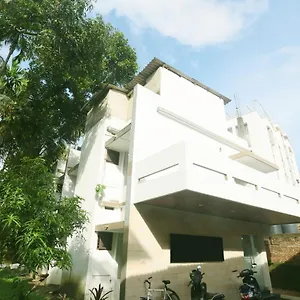 Hotel Oyo 42127 Thomsun Garden ***