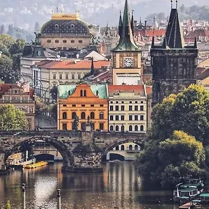 Karlin 3*, Praga República Checa